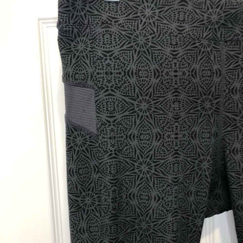 Athleta workout leggings pants size large - Picture 4 of 10